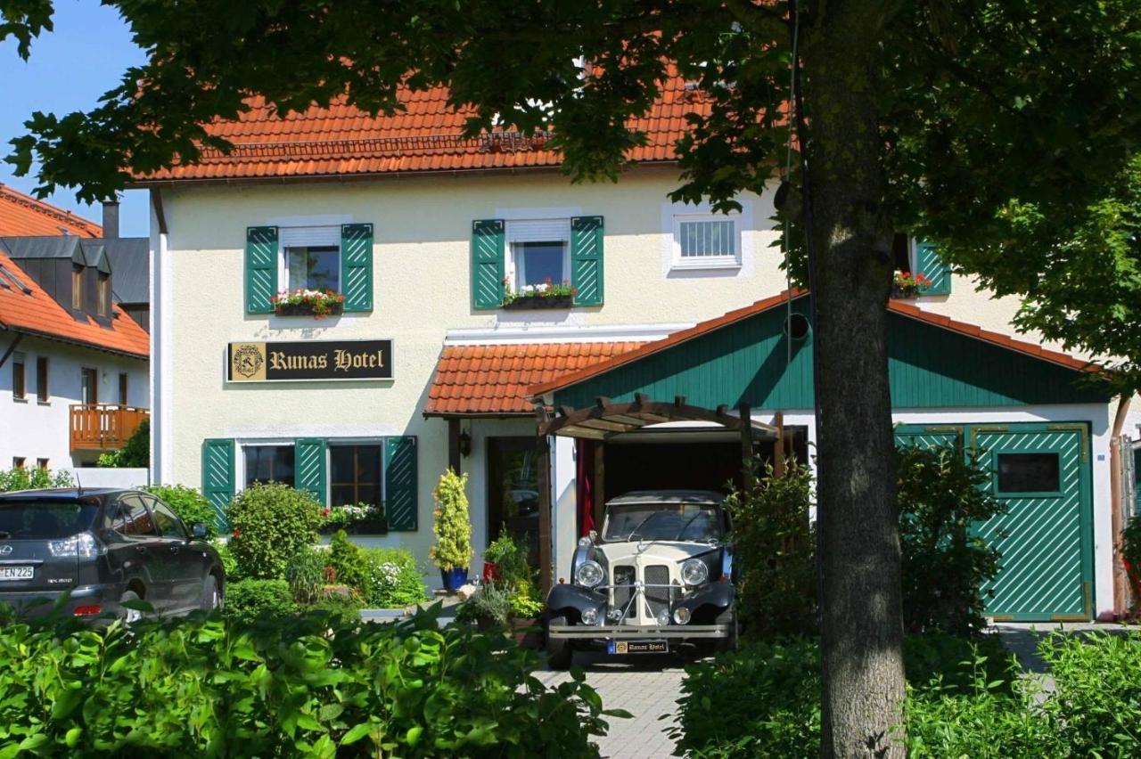 Runa'S Hotel Hallbergmoos Exterior photo